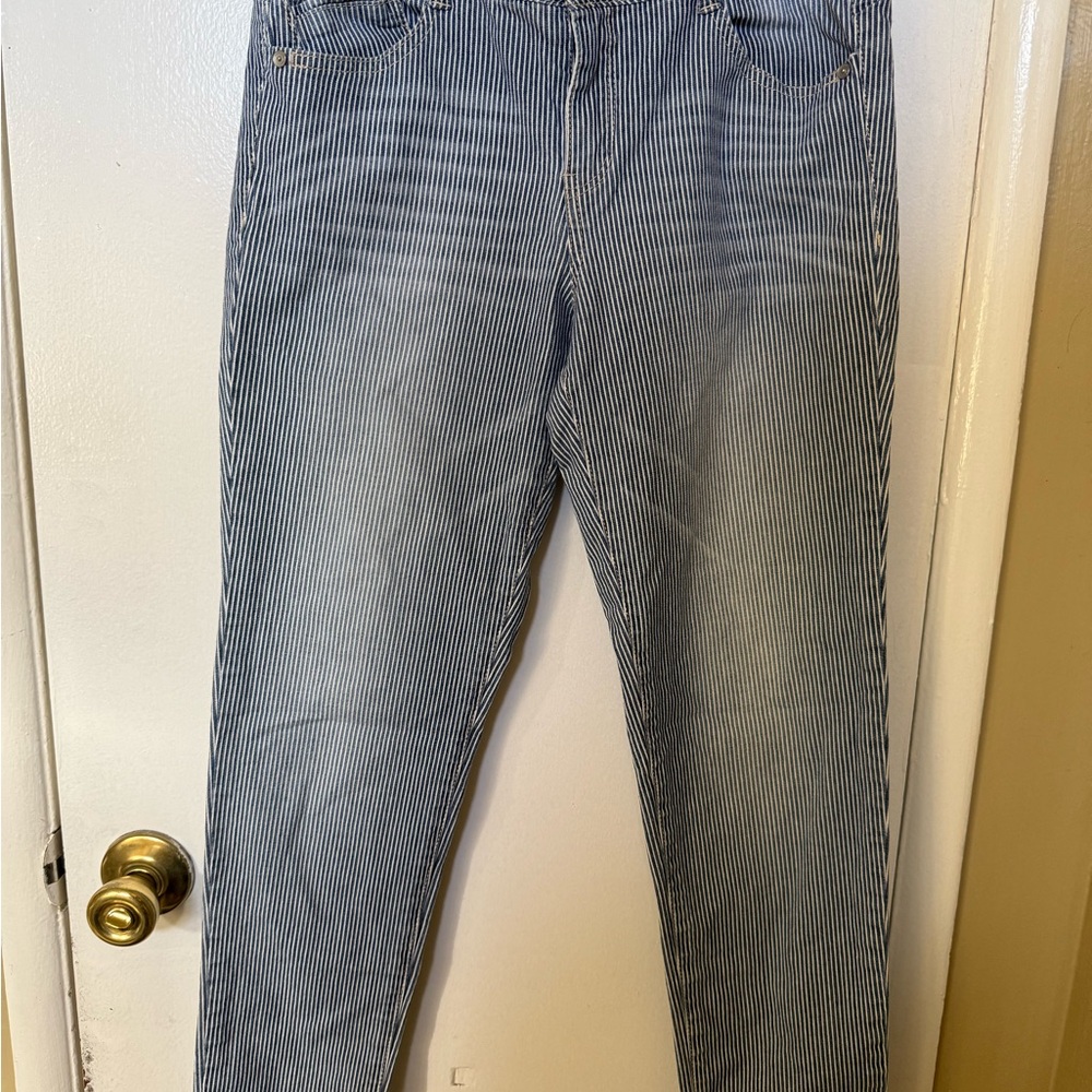 Wit & Wisdom Navy and White Pinstripe Pants size 6